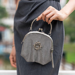 Glam Chainmail Purse – Sparkling Silver Metal Mesh Evening Handbag