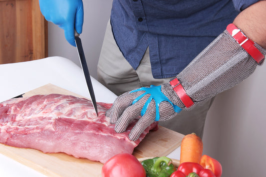 Why Do Top Chefs & Butchers Trust Chainmail Gloves? - x-chainmail